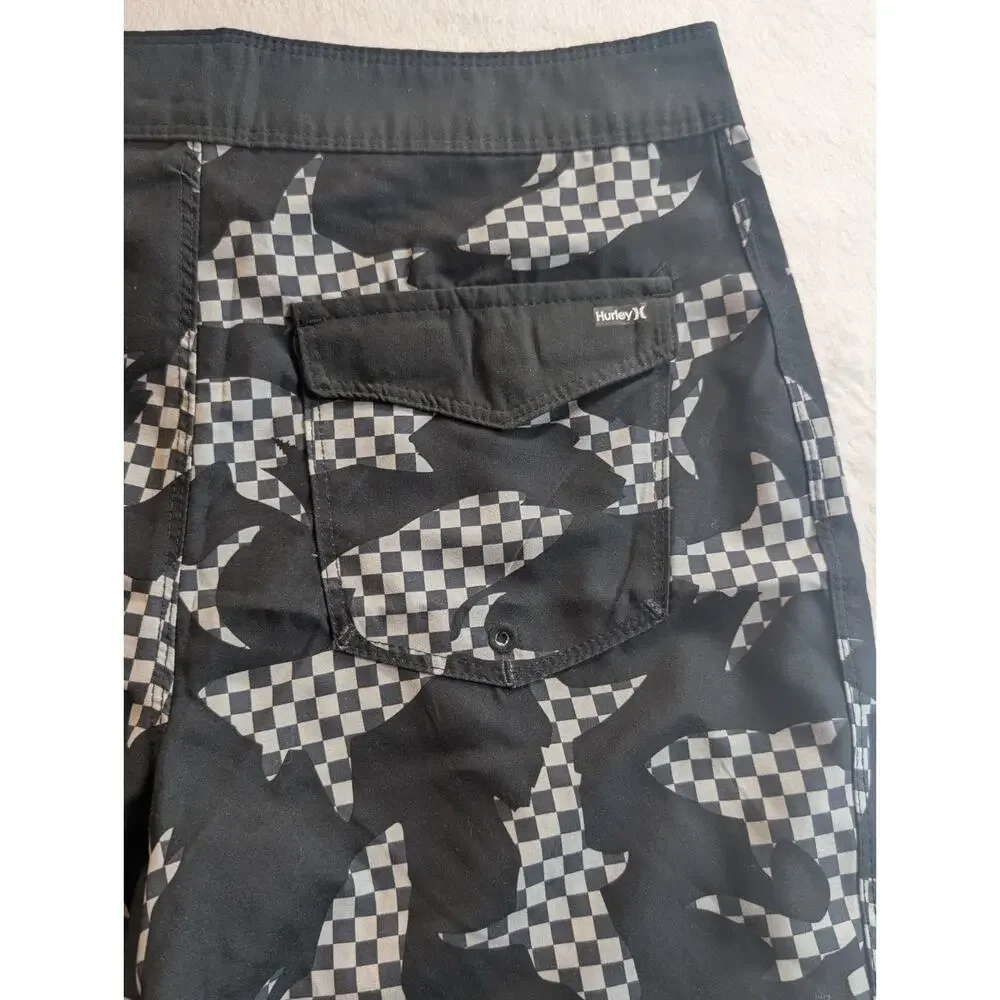 Hurley Boys Youth Size 14/27 Above Knee 8.5